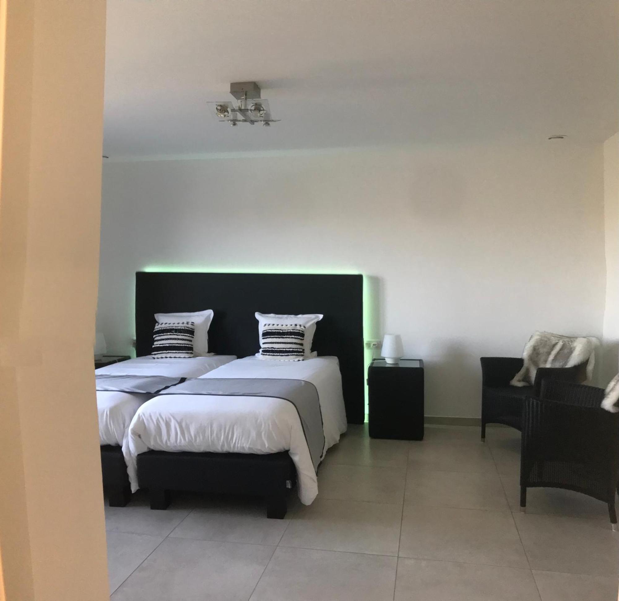Vita Roka Met Extra Luxe Prive Wellness Ursel Exterior photo